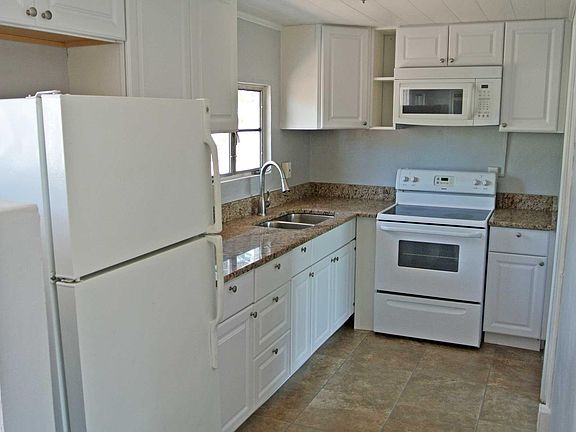 3rd image of 183 Virginia Ct