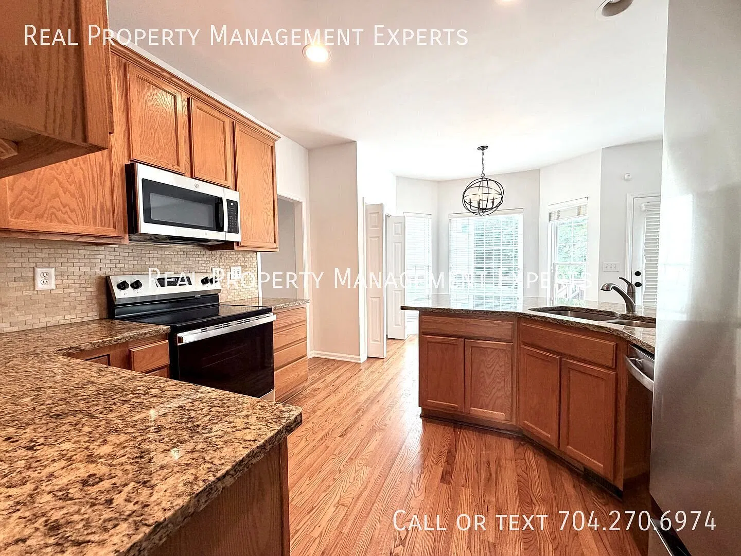 Beautiful 5BR/3BA home in Charlotte! — Photo 4