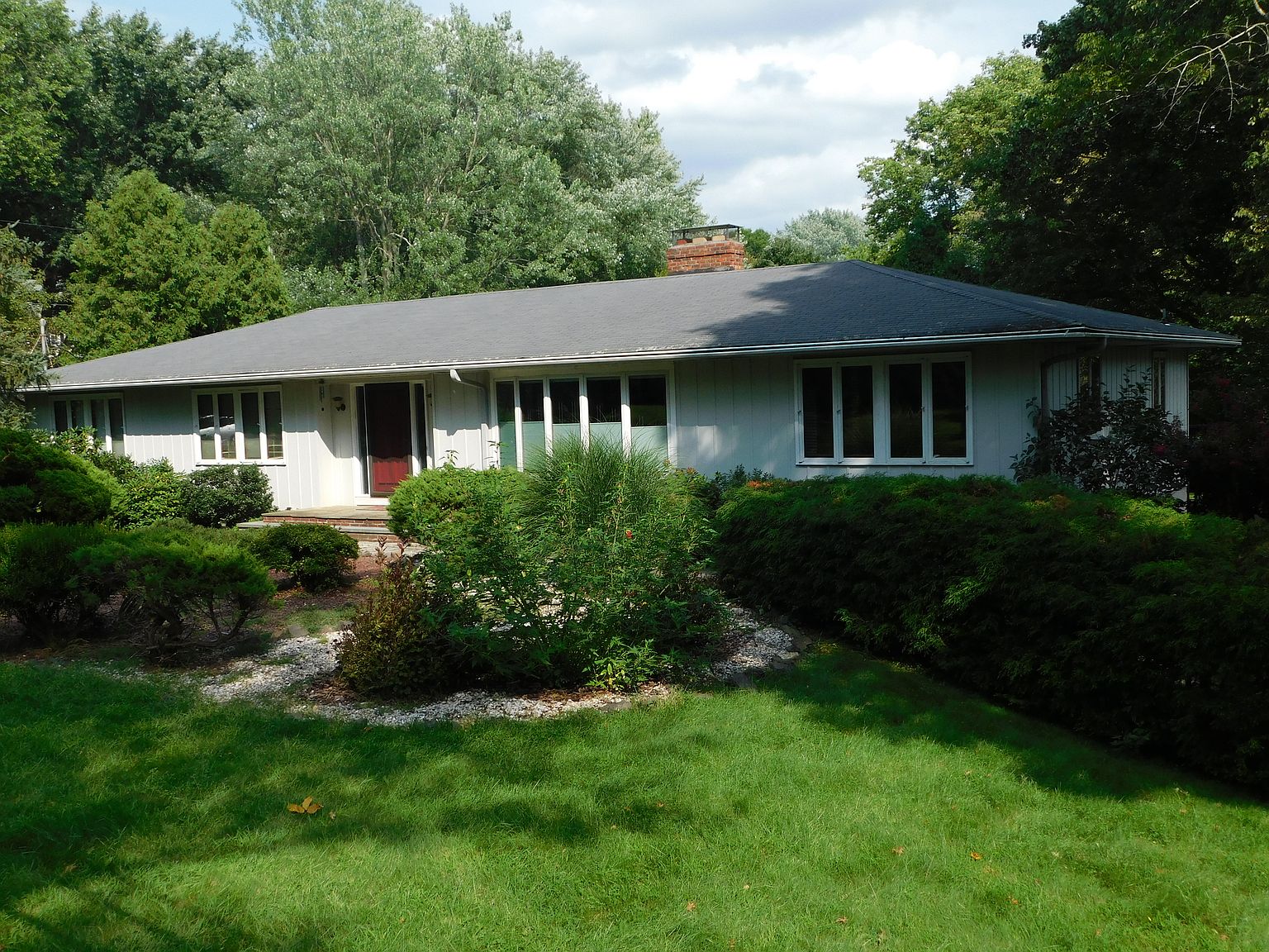 2 Borden Rd, Middletown, NJ 07748 Zillow