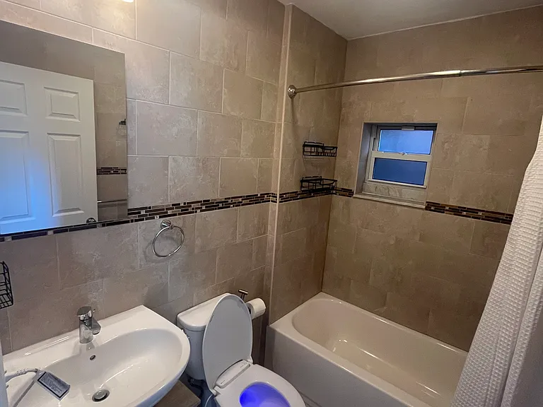 117 N 21st St #2-R — Photo 8