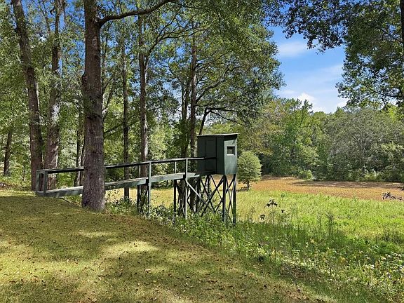 5th image of 1940 Macedonia Rd