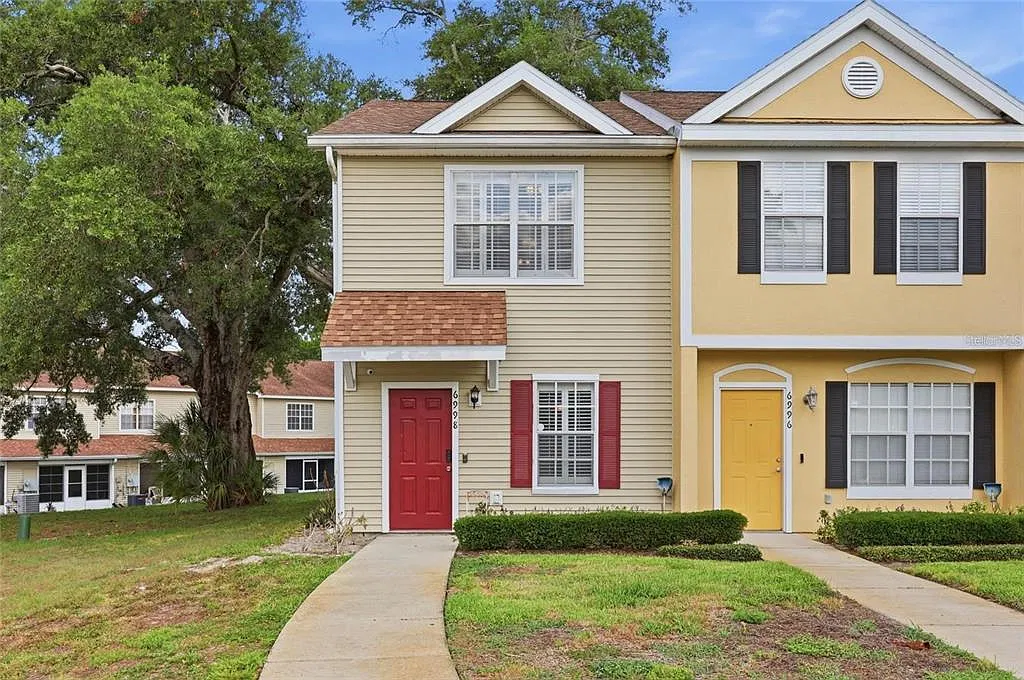 2 bed, 2.5 bath, 1053 sqft, $1,600 — Photo 1