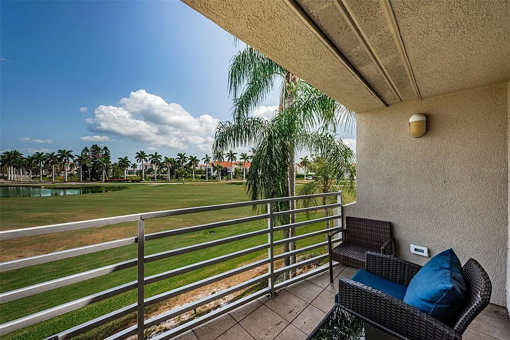 2 bed, 2.0 bath, 1140 sqft, $2,600 — Photo 3