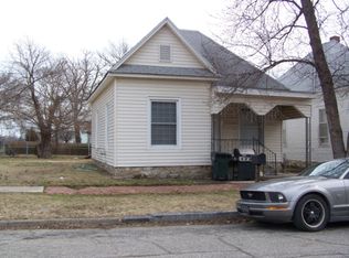 405 N 17th St, Parsons, KS 67357