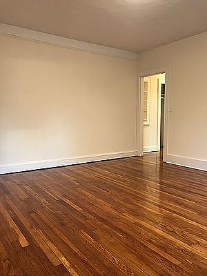 4th image of 68-43 Burns St #D2