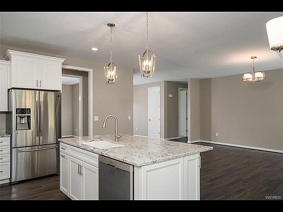 4th image of 23 Tranquility Ln
