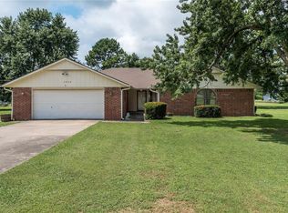 5864 S Primrose Rd, Lowell, AR 72745