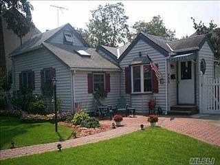 1st image of 499 Silver Ln