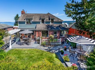 2833 NW 94th St, Seattle, WA 98117