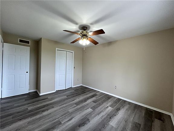3rd image of 108 Cunningham Ln #D5