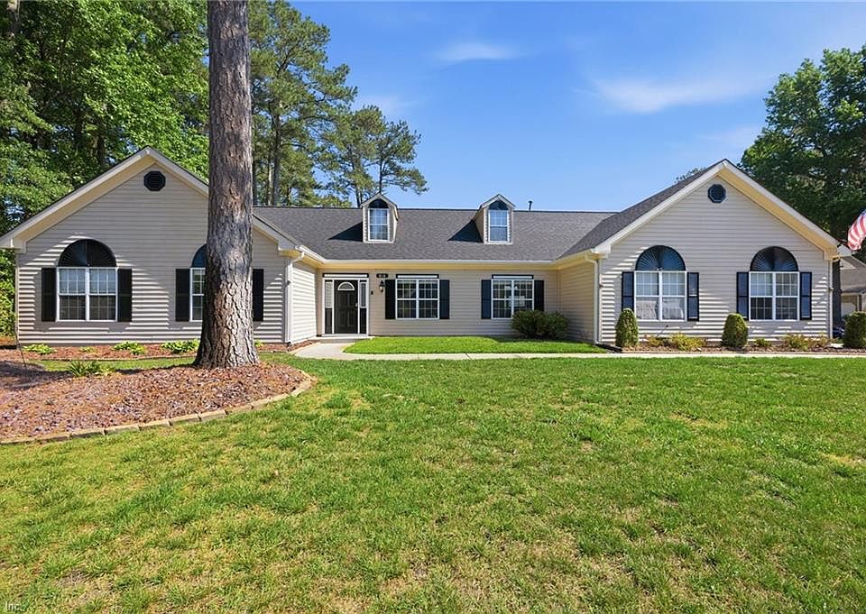 1st image of 616 Country Club Blvd