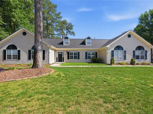 616 Country Club Blvd, Chesapeake, VA 23322