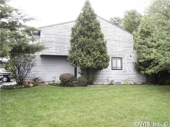 129 Sudbury Dr, Liverpool, NY 13088