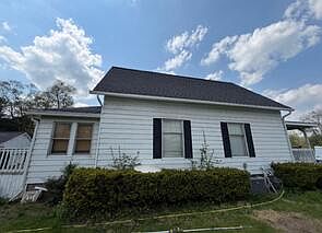 2nd image of 4715 Brooklyn Rd