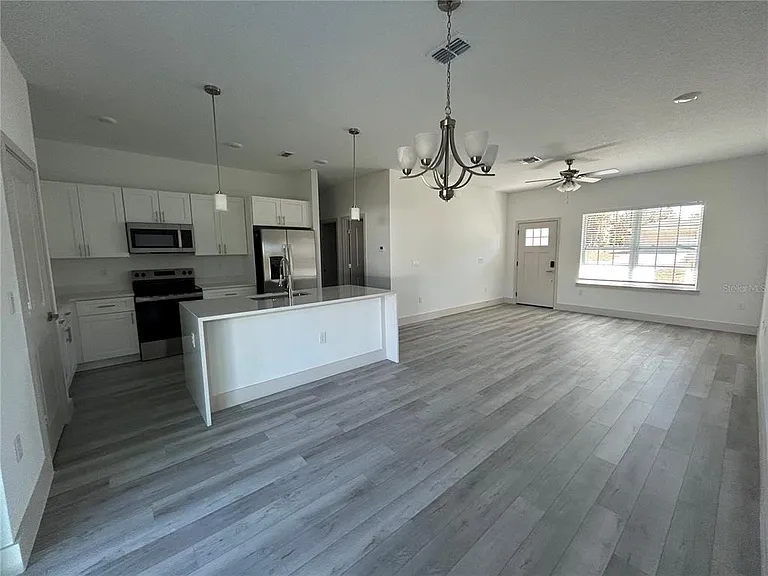 1531 W Gainsboro Ln — Photo 12