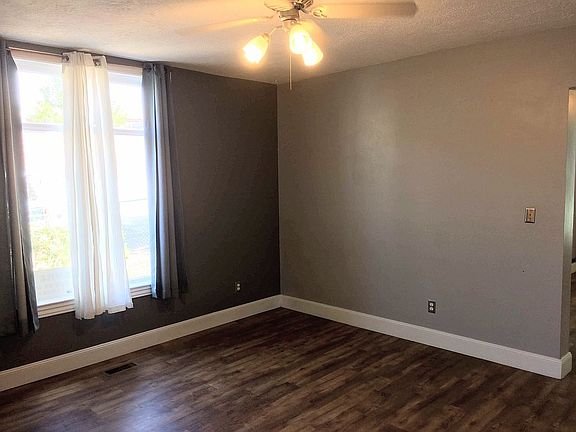 4th image of 656 E Markea Ave