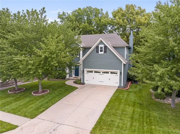 14495 S Summit St, Olathe, KS 66062