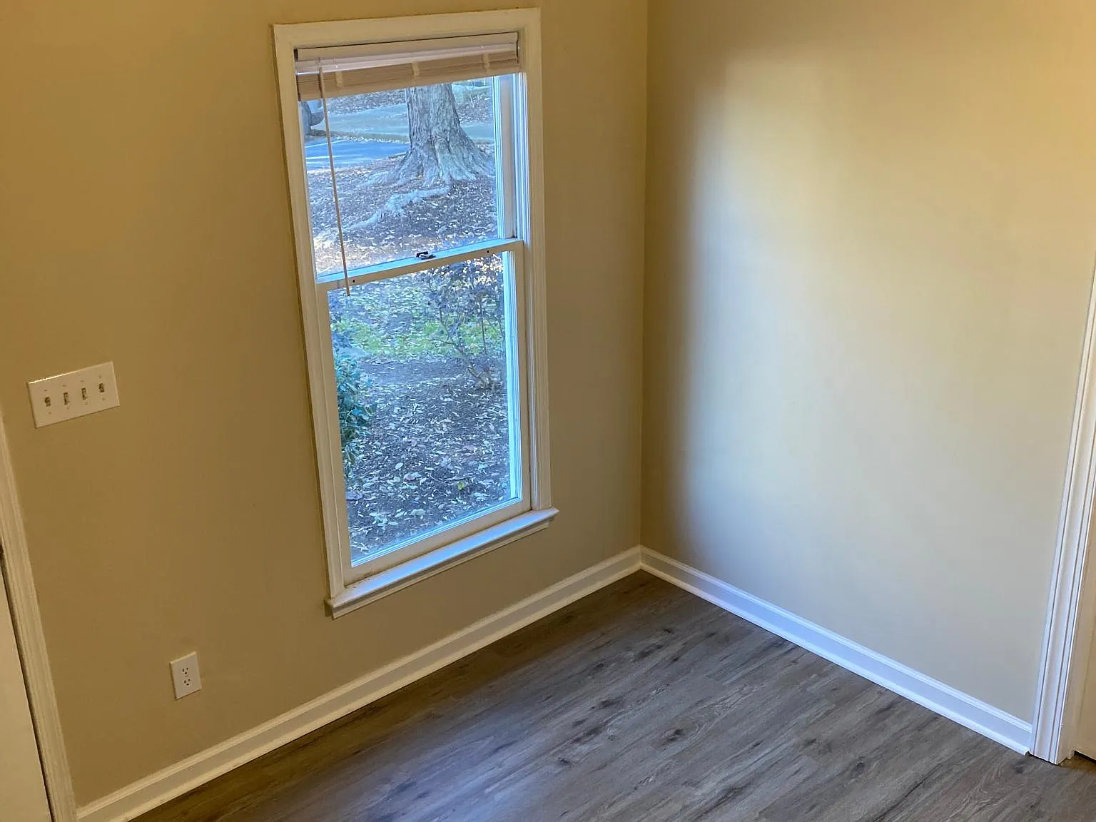 3 bed, 1205 sqft, $2,600 — Photo 2