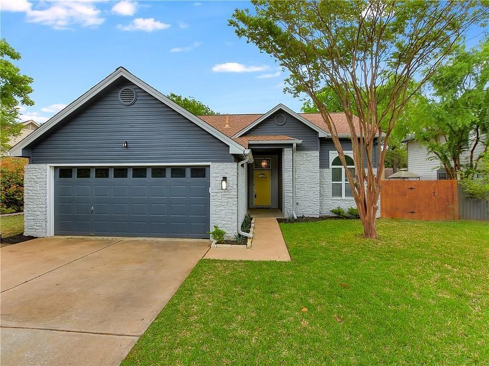 1st image of 400 Oakcrest Dr