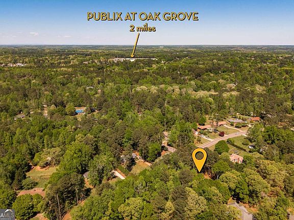 3rd image of 110 Covey Ln