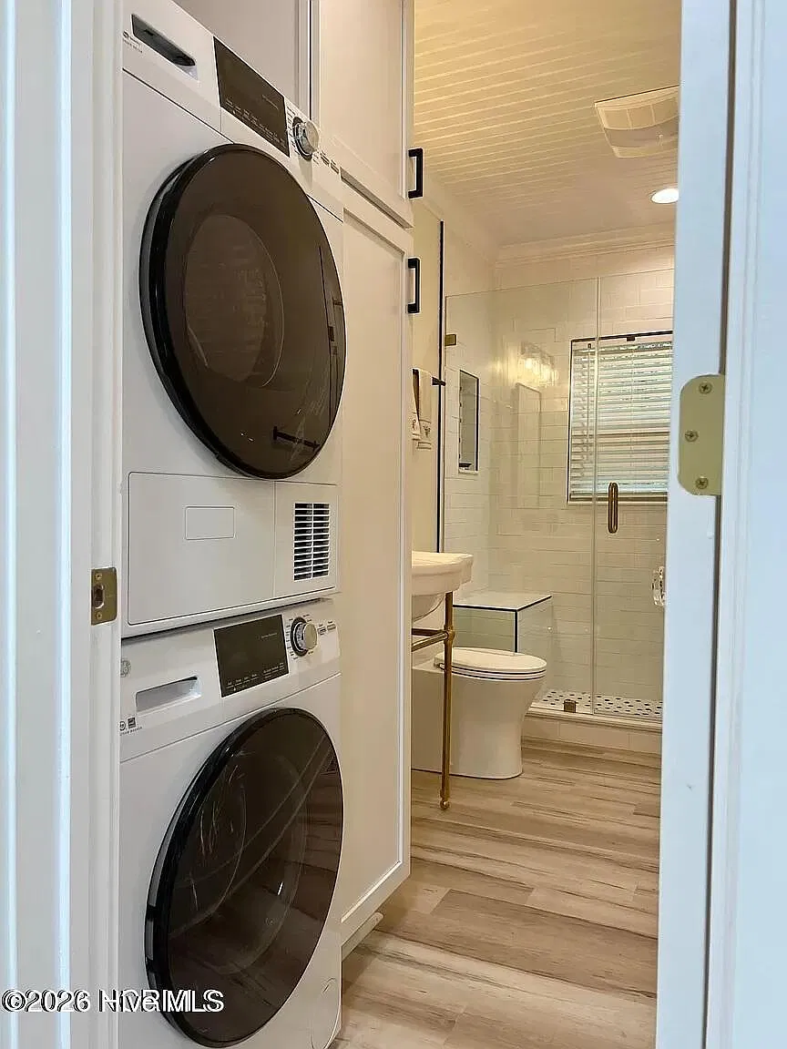 2 bed, 1.0 bath, $1,750 — Photo 4