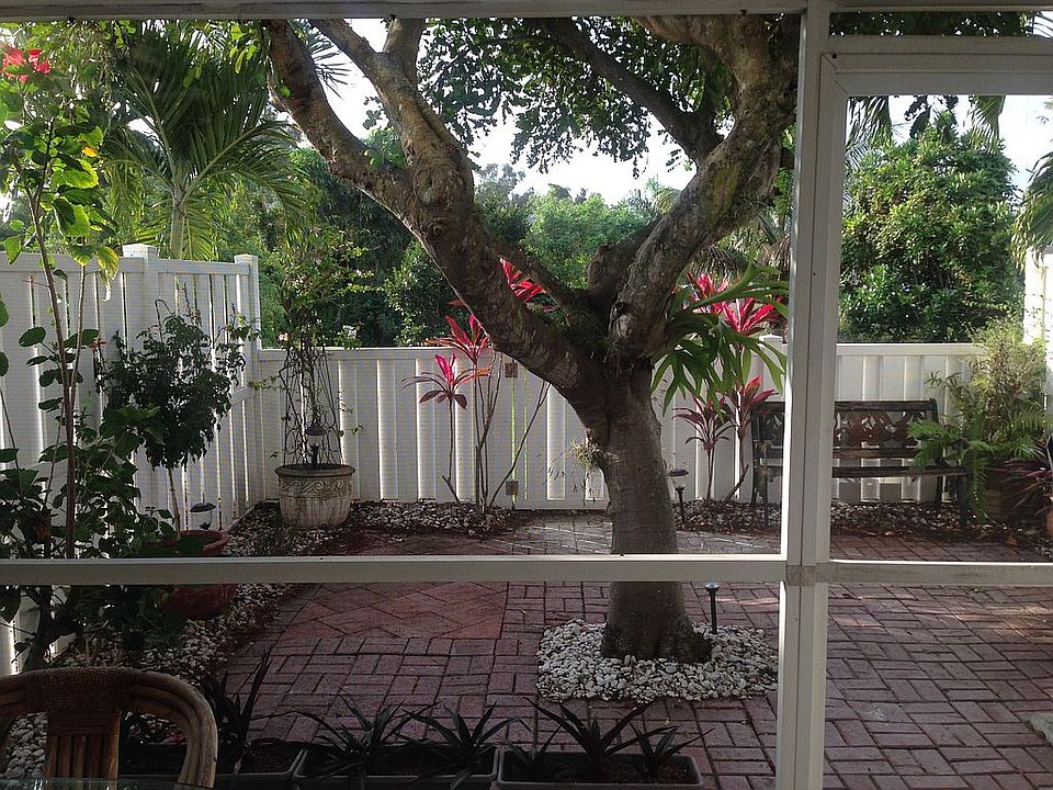Fenced Yard