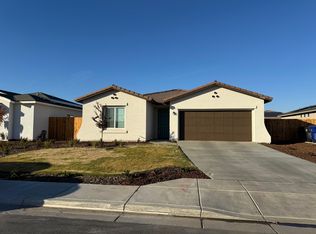 1100 Droitwich Spa St, Bakersfield, CA 93307