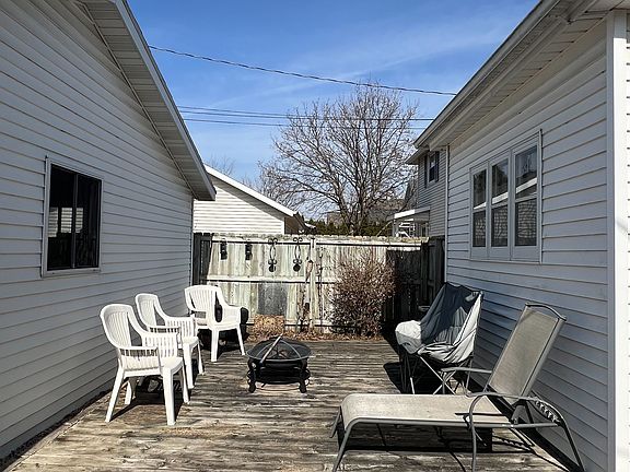 3rd image of 850 N 14th St