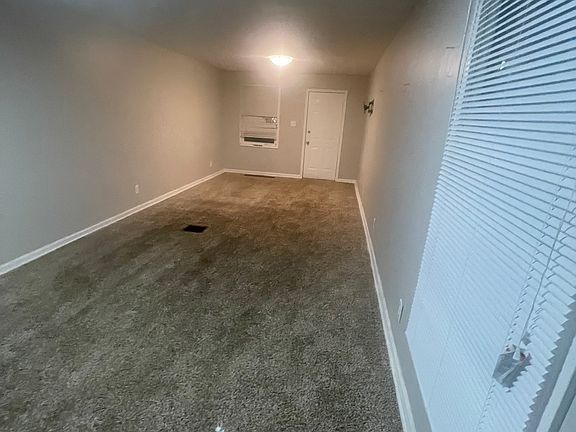 2nd image of 2442 Indianapolis Ave #2442