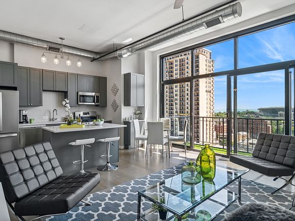 5th image of 1516 S Wabash Ave #1101