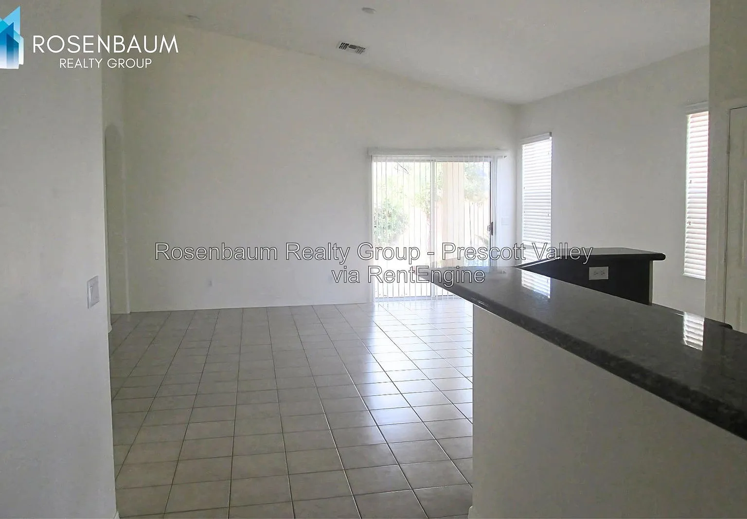 3 bed, 2.0 bath, 1591 sqft, $2,200 — Photo 3