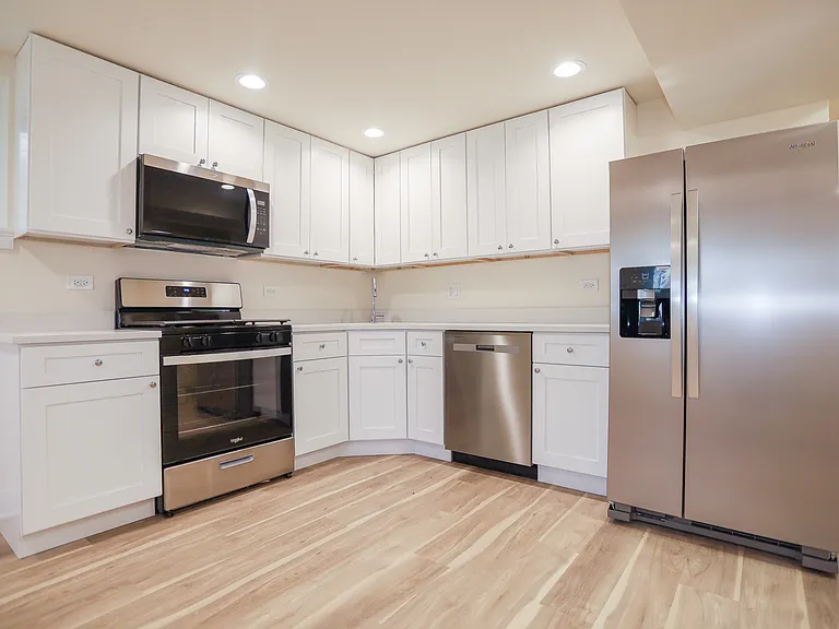 2342 N Lawndale Ave #B — Photo 1