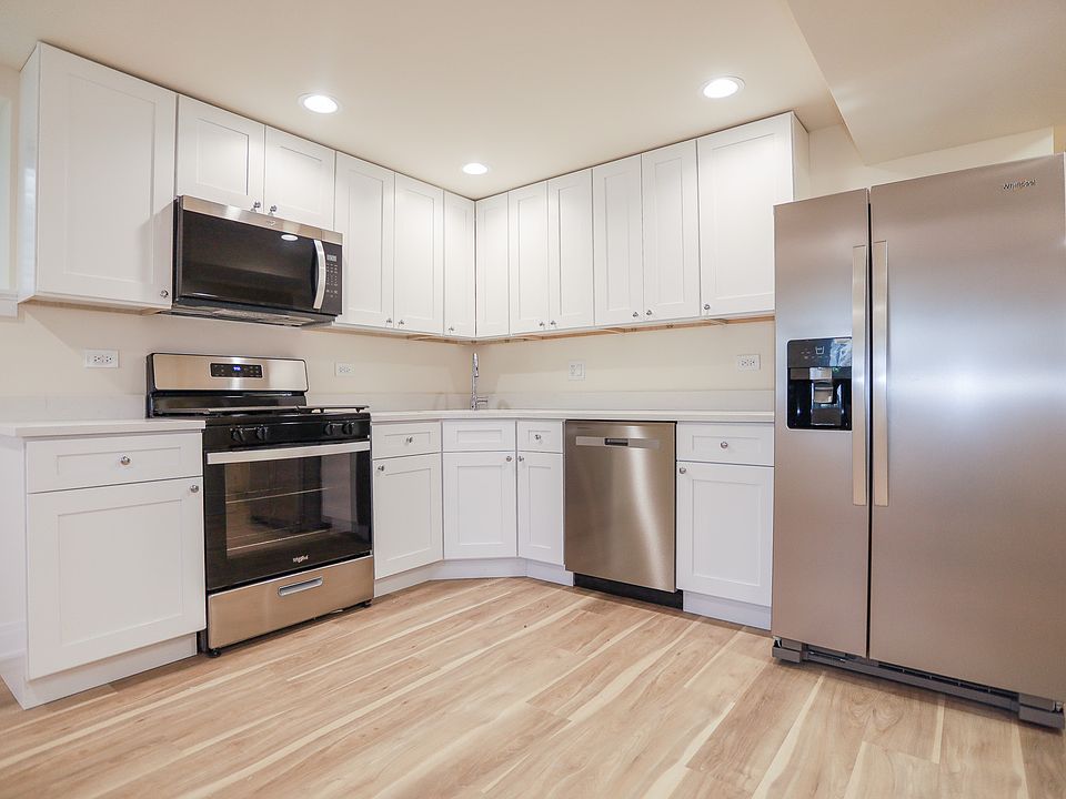 1st image of 2342 N Lawndale Ave #B