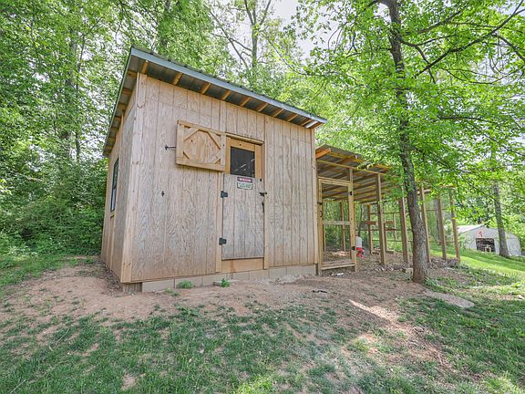 39th image of 2153 Williamsport Pike