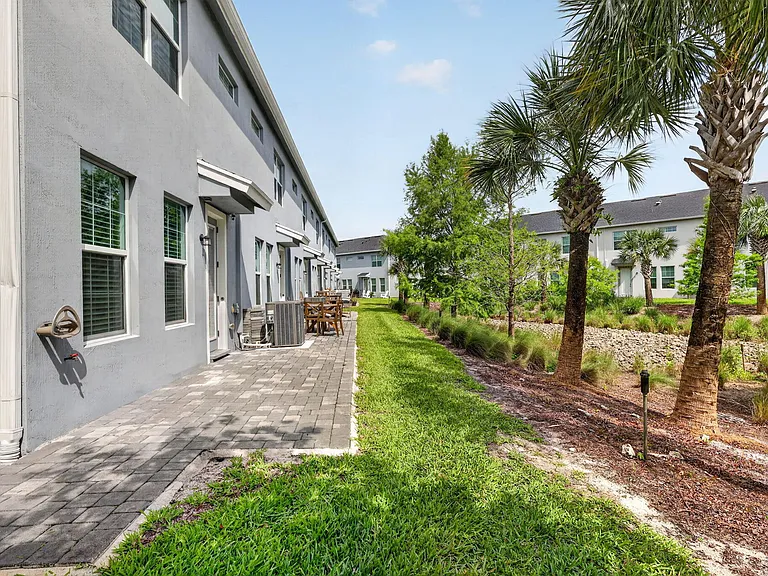1887 SE Ocean Cove Way — Photo 39