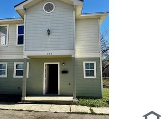 768 Avondale Ave APT 201, San Antonio, TX 78223