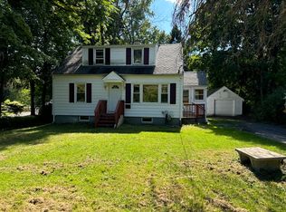 19 Locust St, Warwick, NY 10990