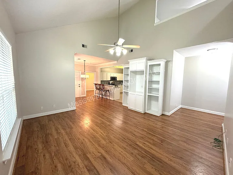 408 Private Road 3097 — Photo 5