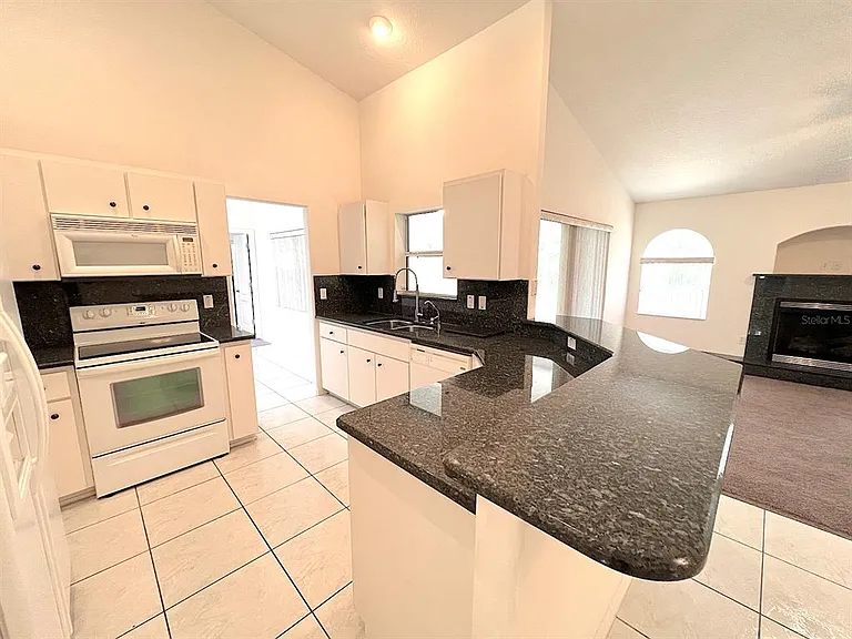 106 Point Of Woods Dr — Photo 17