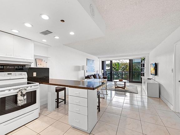 3rd image of 5225 Collins Ave APT 408
