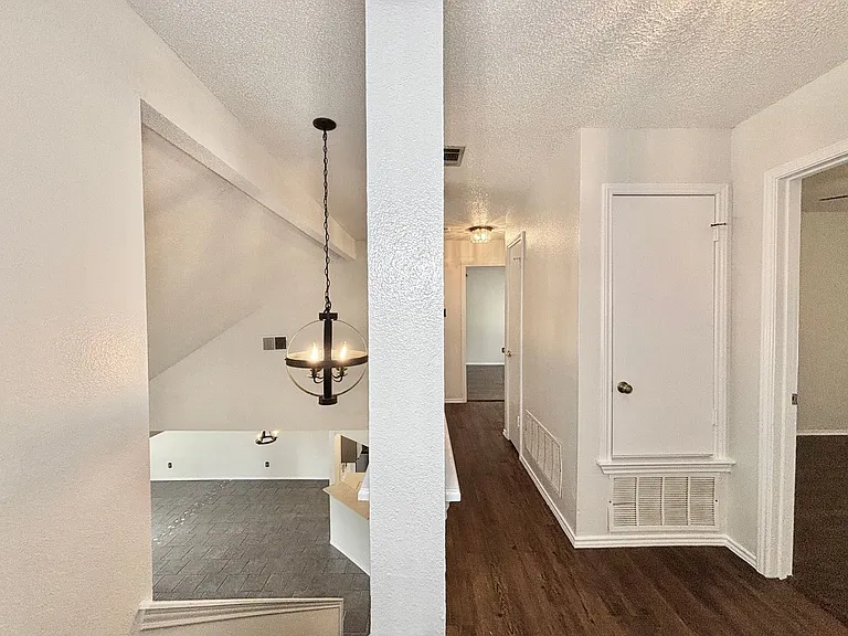 15606 Knollhollow — Photo 11
