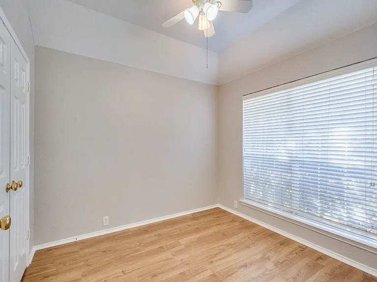 2509 Hunters Run Dr — Photo 24