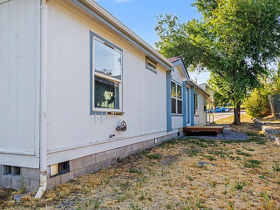 3rd image of 863 California Ave