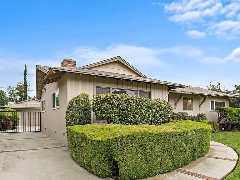 509 California Dr — Photo 4