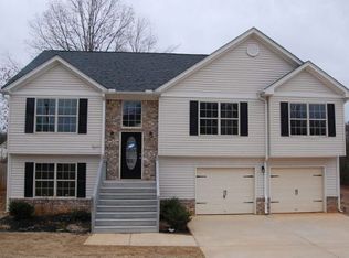 2205 Smallwood Springs Dr, Gainesville, GA 30507