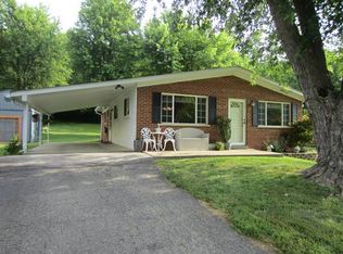 115 Moock Rd, Southgate, KY 41071