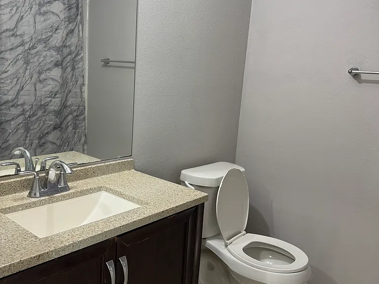 8433 Lawler St #B — Photo 8