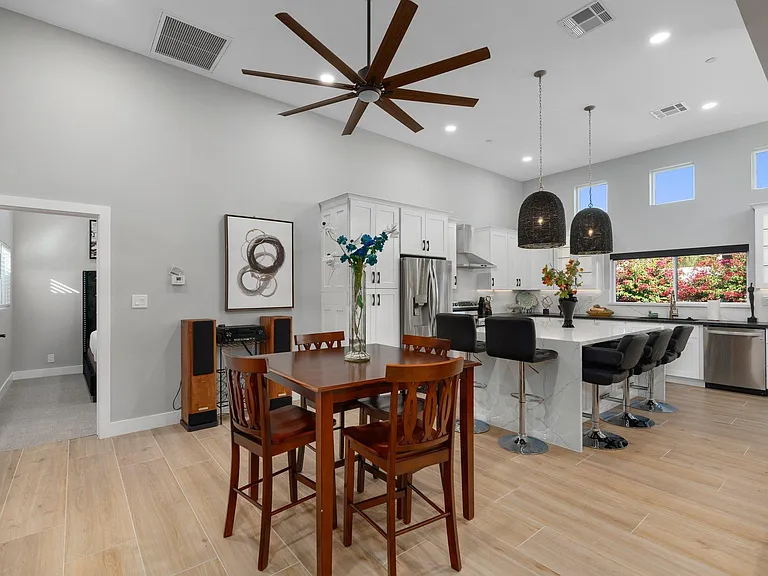 8946 E Gray Rd — Photo 15