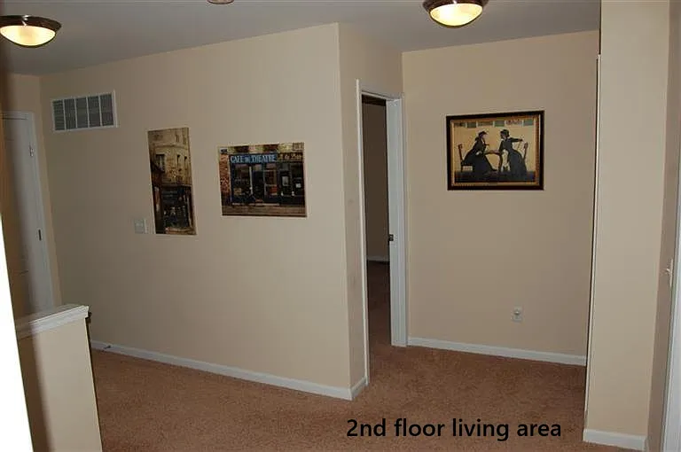 10210 Hamlet Ct — Photo 30