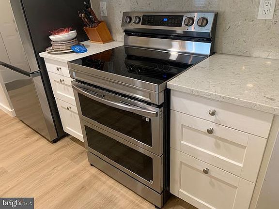 3rd image of 2609 Camelback Ln APT 3